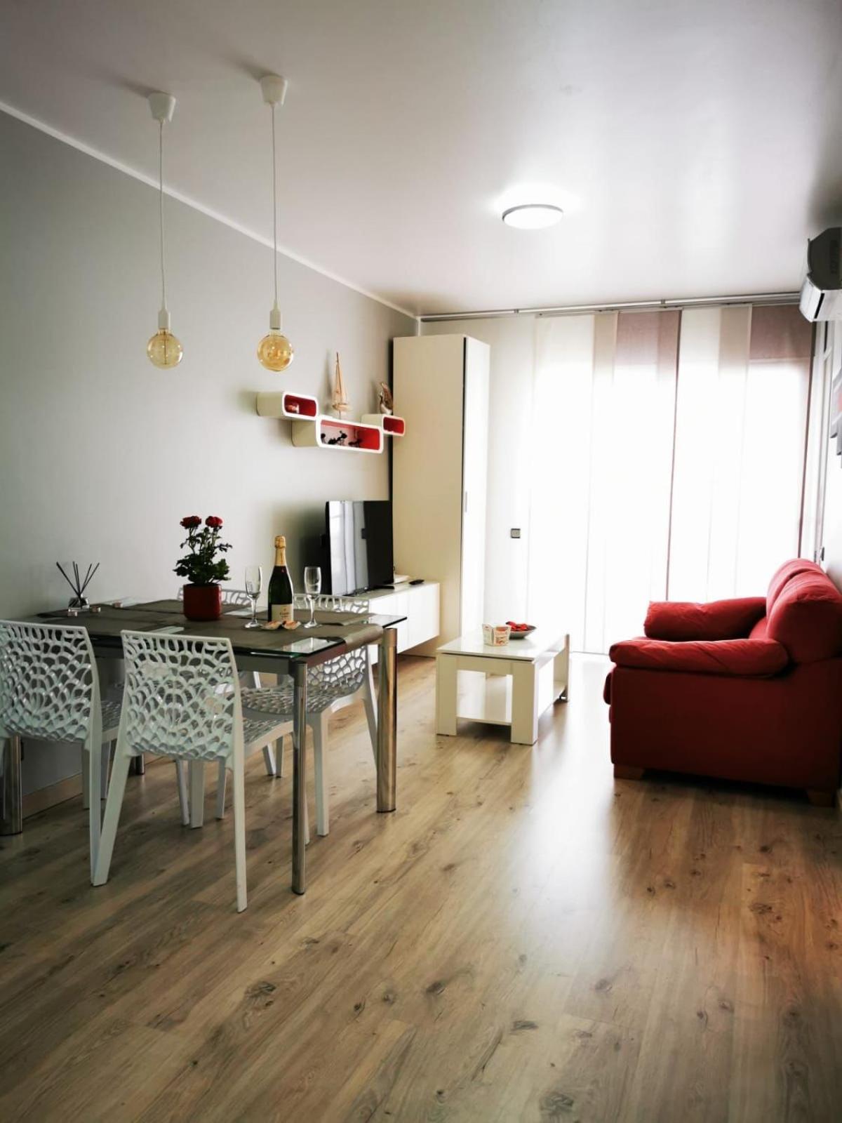 Apartment Ruby 滨海略雷特 外观 照片