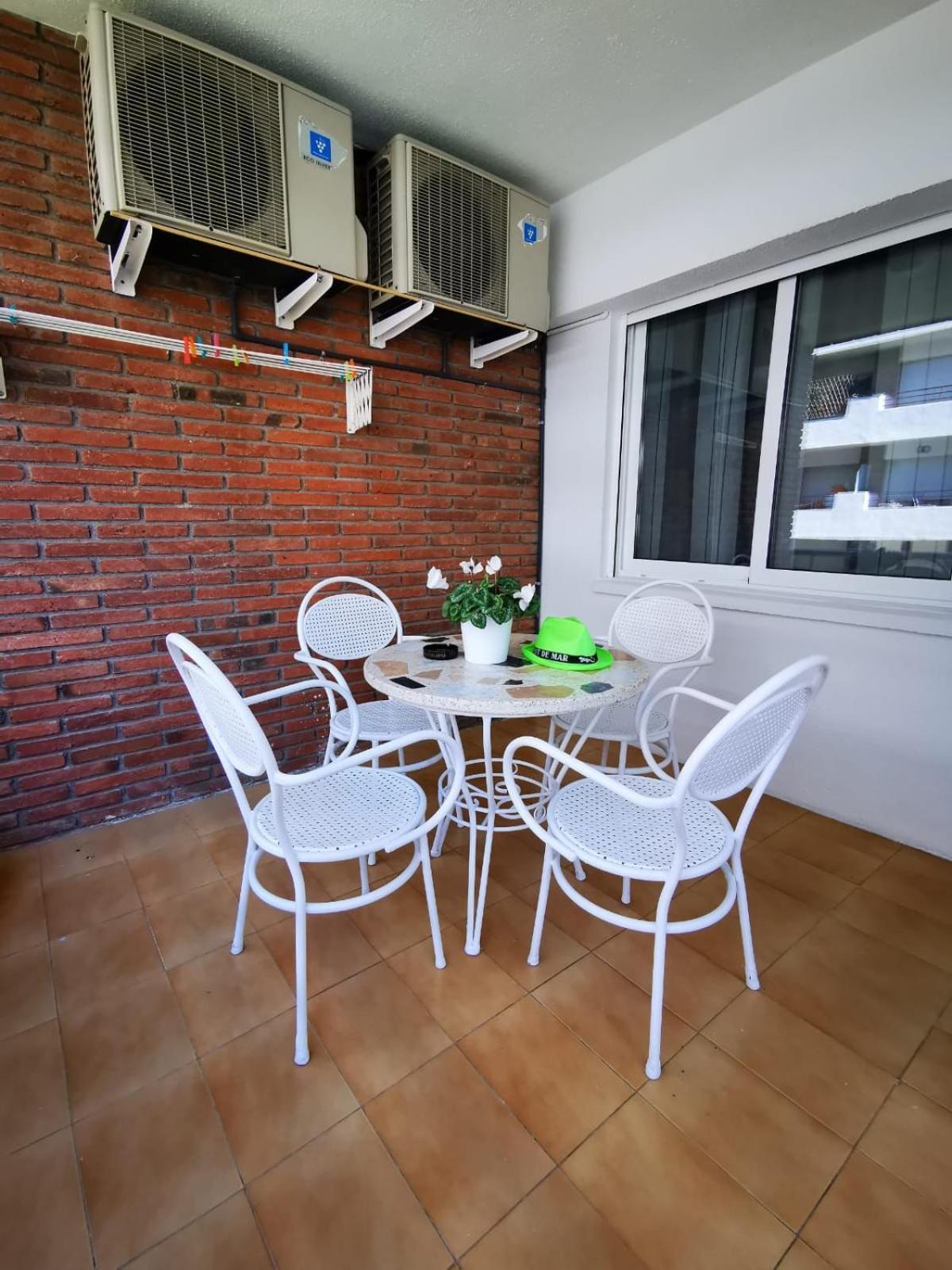 Apartment Ruby 滨海略雷特 外观 照片